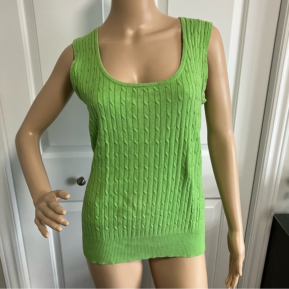 Neva | Green sleeveless camisole - Picture 1 of 5
